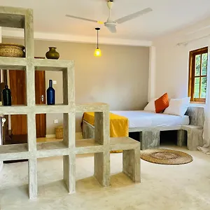 Villa Living