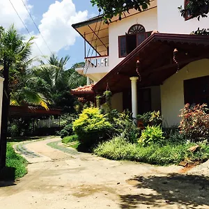 2* Pensión Hanthana Jungle View